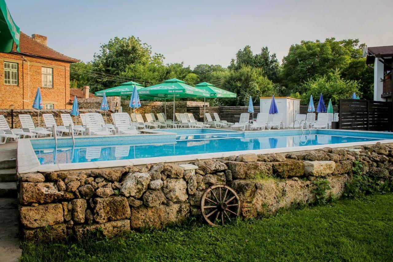 Къща За Гости "Крушунско Ханче" Krushuna Exterior foto